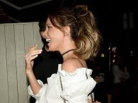 Kate Beckinsale elegancko i zmysłowo